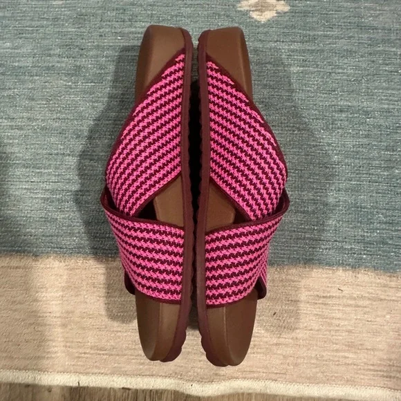 Rothy’s The Weekend Slide perfect condition! - Picture 2 of 3